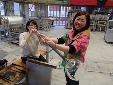  Glass Blowing_image