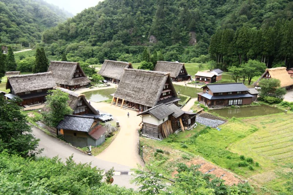 富山・飛騨高山観光バス